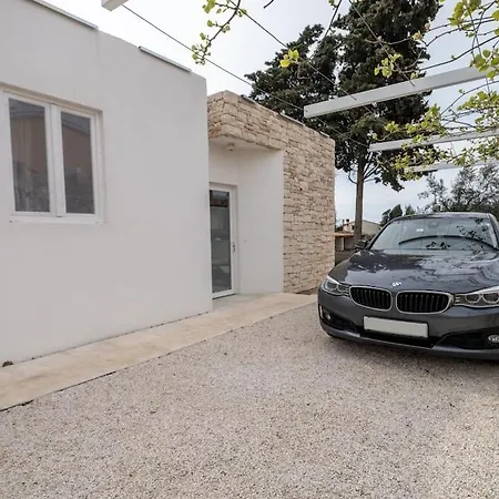 Sad - Prelijepa Kuca U Srcu Medulina Hébergement de vacances Medulin