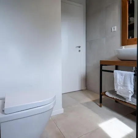 Sad - Prelijepa Kuca U Srcu Medulina Hébergement de vacances *