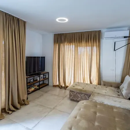 Sad - Prelijepa Kuca U Srcu Medulina Hébergement de vacances *