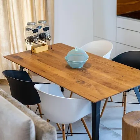 Sad - Prelijepa Kuca U Srcu Medulina Hébergement de vacances *