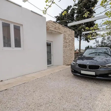 Sad - Prelijepa Kuca U Srcu Medulina Ferienhaus Medulin