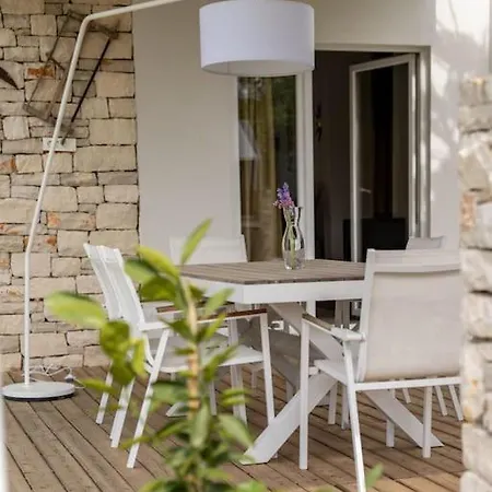 Sad - Prelijepa Kuca U Srcu Medulina Ferienhaus