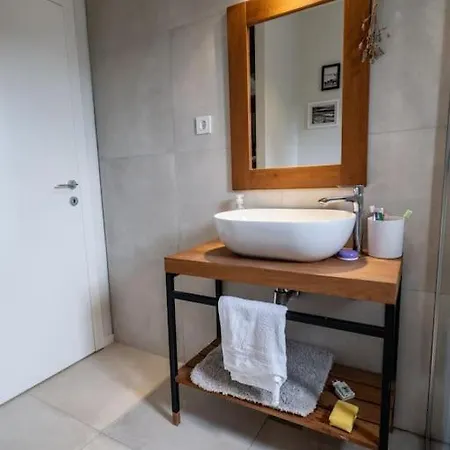 Sad - Prelijepa Kuca U Srcu Medulina * Medulin