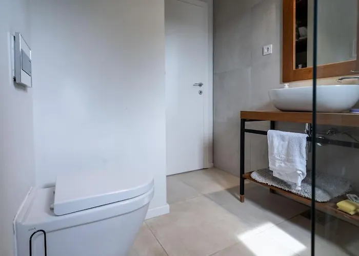 Sad - Prelijepa Kuca U Srcu Medulina Vikendica *