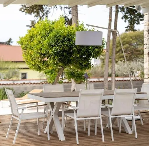 Sad - Prelijepa Kuca U Srcu Medulina Medulin