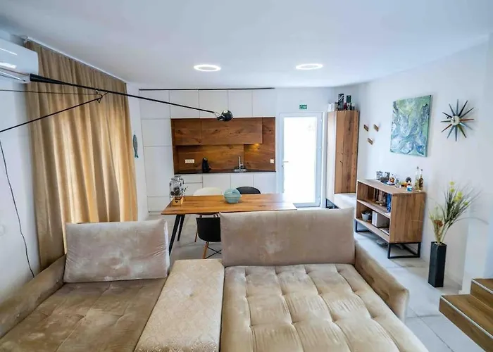 Vikendica Sad - Prelijepa Kuca U Srcu Medulina