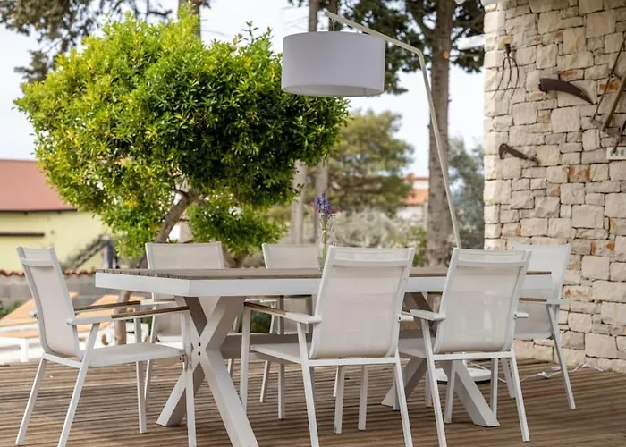 Vikendica Sad - Prelijepa Kuca U Srcu Medulina Medulin